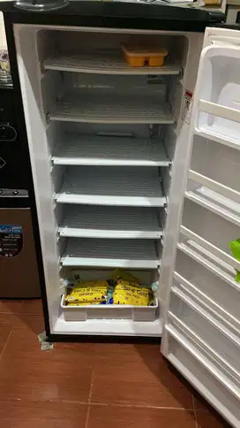 Freezer AQUA 6 Rak Low Watt
