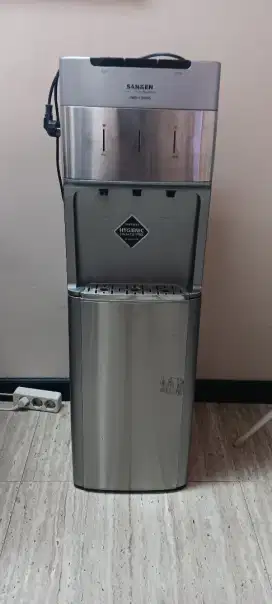 Dijual dispenser segera