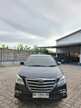 Innova 2014 V bensin matic. Km 150rb
