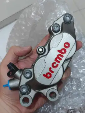 Brembo Kaliper 4 Piston 1 Pin kiri ORIGINAL, Breket PCX 160 disc 260mm