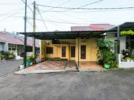 Rumah 3 KT Hook 10 Menit ke CBD Ciledug Family Mall Siap KPR J-24115