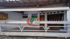 Dijual Rumah 2 Lantai Dalam Komplek di Depok