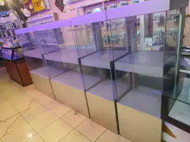Etalase pajangan