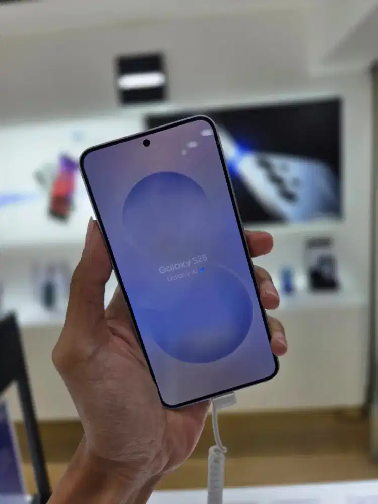 SAMSUNG S25 256GB
