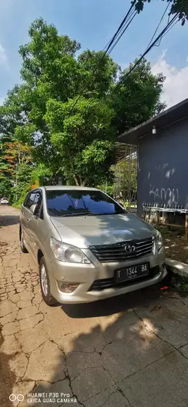 Toyota Kijang Innova 2012 Bensin