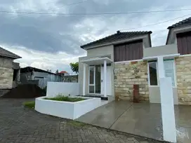 RUMAH BARU LOKASI PERUMAHAN DEKAT TERMINAL MULYOREJO SUKUN MALANG