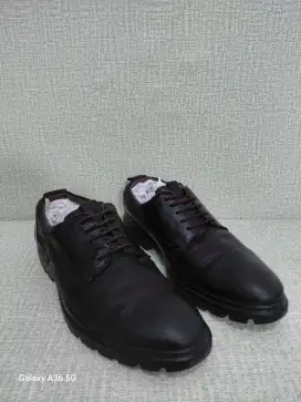 Pantopel Ecco Tray tech coklat tua size 41 insole 26cm