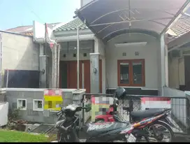 DiJual Rumah Asri Nyaman Siap Huni Babatan Pratama Wiyung Surabaya