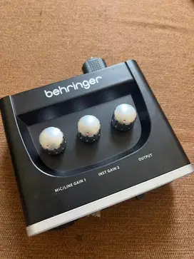 Jual murah soundcard beheringer UM2