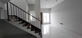 DIJUAL RUMAH Baru 2 lantai  Di Sektor Gading Serpong