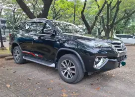 Toyota Fortuner 2.4 VRZ AT 2019