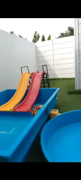 kolam renang anak fiberglass 1 set dengan perosotan