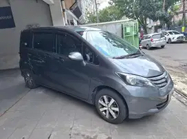 HONDA FREED 1.5 E PSD AT 2011  MATIC
