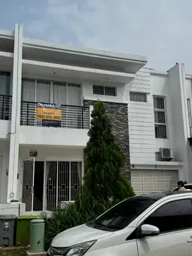 Dijual Rumah Green Mansion 2 Lantai Semi Furnished