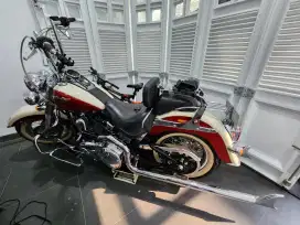 Dijual Harley Davidson Softail Deluxe 2013 Kondisi Siap Pakai