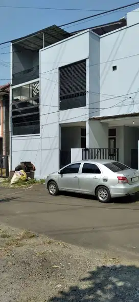 Rumah + Kos 10 Pintu Ciputat, Tangerang selatan