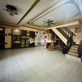 Dijual Rumah luas Daerah Setia budi