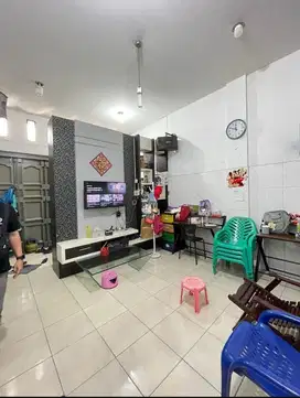 RUMAH DAERAH KRAKATAU DI DALAM KOMPLEK JL SETIA JADI MEDAN