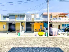 Rumah dekat  Mall Ciputra Tangerang Hadap Selatan Siap KPR J-31575