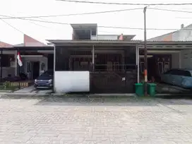 Rumah SHM Strategis dekat  Mall Ciputra Tangerang Siap KPR J-16173