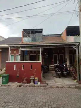 Rumah 2 Lt Strategis dekat  Mall Ciputra Tangerang Dibantu KPR J-35013