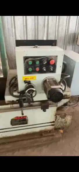 Mesin industri plywood