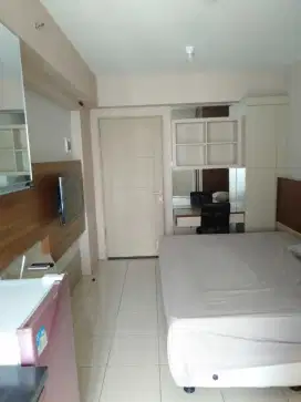 Sewa Apartemen Educity studio tower Yale lantai 26 full furnished