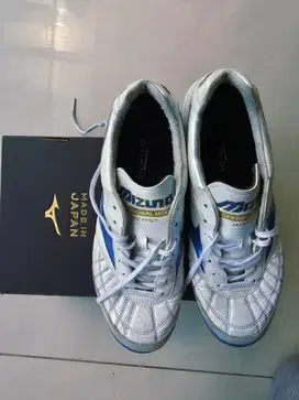 Sepatu TURF Mizuno MORELIA SALA Jepang | size 40,5 | Putih