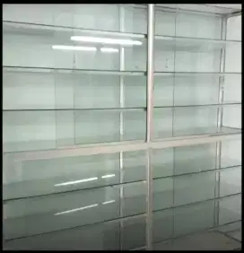 Etalase full kaca 2meter x 2meter