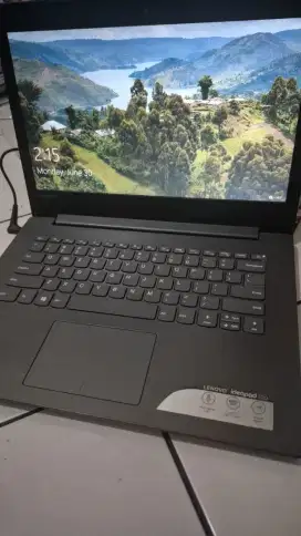Di jual cepat laptop lenovo