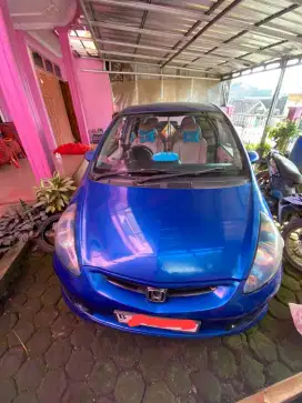 Dijual Mobil Honda Jazz i-vtec Manual th. 2006