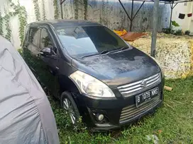 DIJUAL MOBIL ERTIGA GL 2015