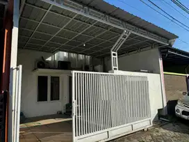 DIJUAL RUMAH GREEN LAKE WONOREJO RUNGKUT SURABAYA RON.A2122