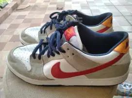 Di Jual Sepatu Nike SB Dunk Low , Nike Jordan Retro 1, Nike delta