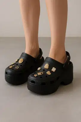 Sendal model crock import bangkok wanita preloved like new