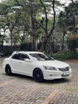 Honda Accord 2.4 VTIL AT 2011