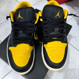 Jordan 1 low yellow orche