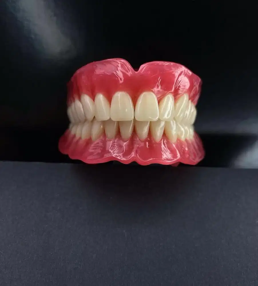 Tersedia Gigi palsu full dan sebagian