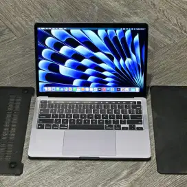 macbook pro M2 touch bar 2022