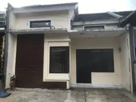 Dikontrakkan/disewakan rumah cluster puri arco mas