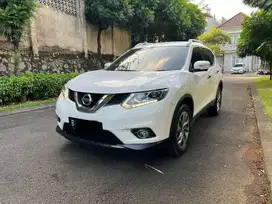 Nissan Xtrail 2015 Putih 2.5 CVT Istimewa