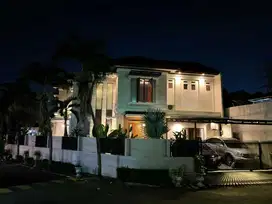 Rumah Mewah Bebas Banjir dan Siap Huni Lokasi Strategis di Bintaro!