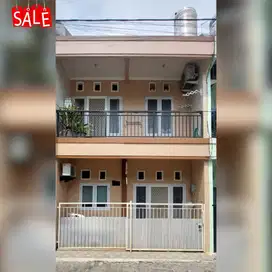 Rumah 2 Lantai di Lebak Jaya Utara Surabaya Lingkungan Nyaman