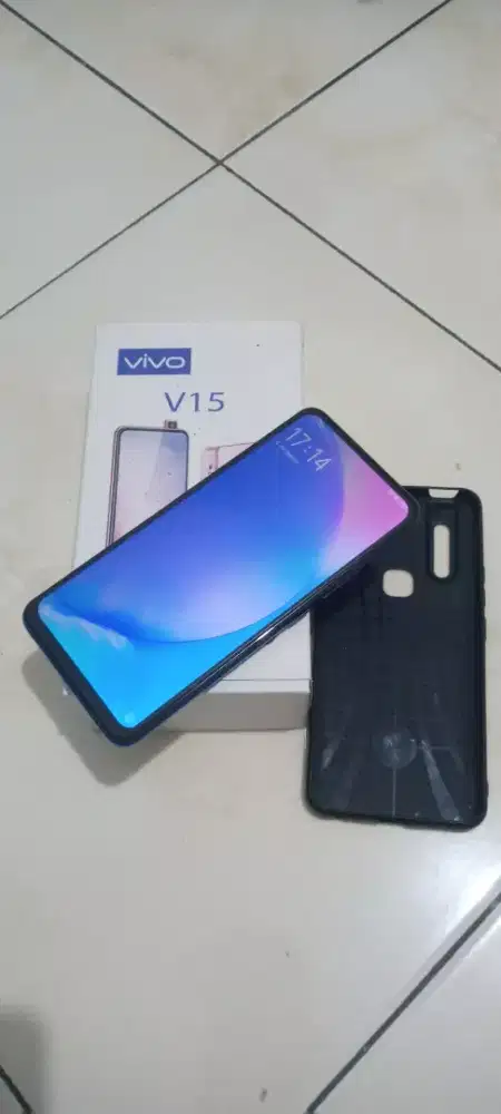 Handphone Vivo v15 8/258 dan samsung j5 2016
