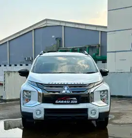 Mitsubishi Xpander Cross 1.5 plus Rockford black editionkford