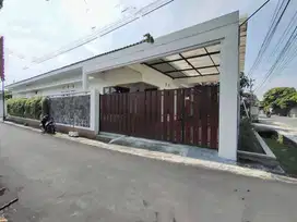 Rumah mewah di singopuran Kartasura luas 500 m2