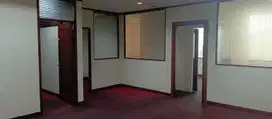 DISEWAKAN OFFICE PARTISI DI GRAHA PRATAMA