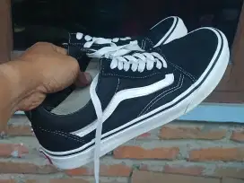 Sepatu vans old skool size 39 resmi original pt navya legit
