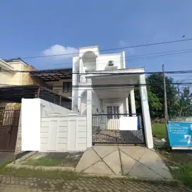 Rumah LT 114 Terawat 13 Mnt ke Pintu Tol Ciputat 1 Hadap Timur J-35588