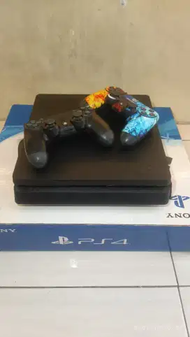 PS4 SLIM 1TB FULL GAME